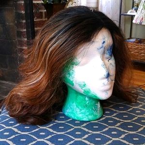 Wavy honey brown ombre side part wig
